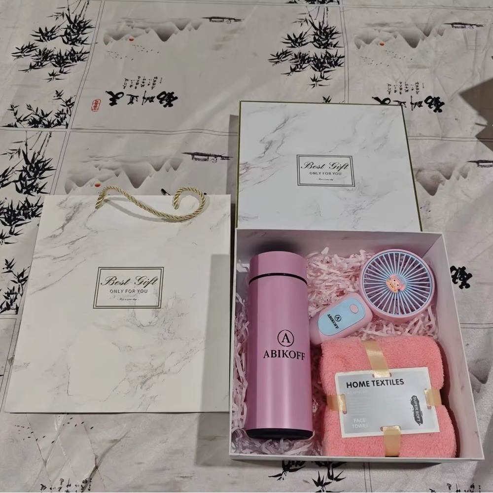 Pink ABIKOFF Gift Set with Thermos and Fan - Picture 2 of 7